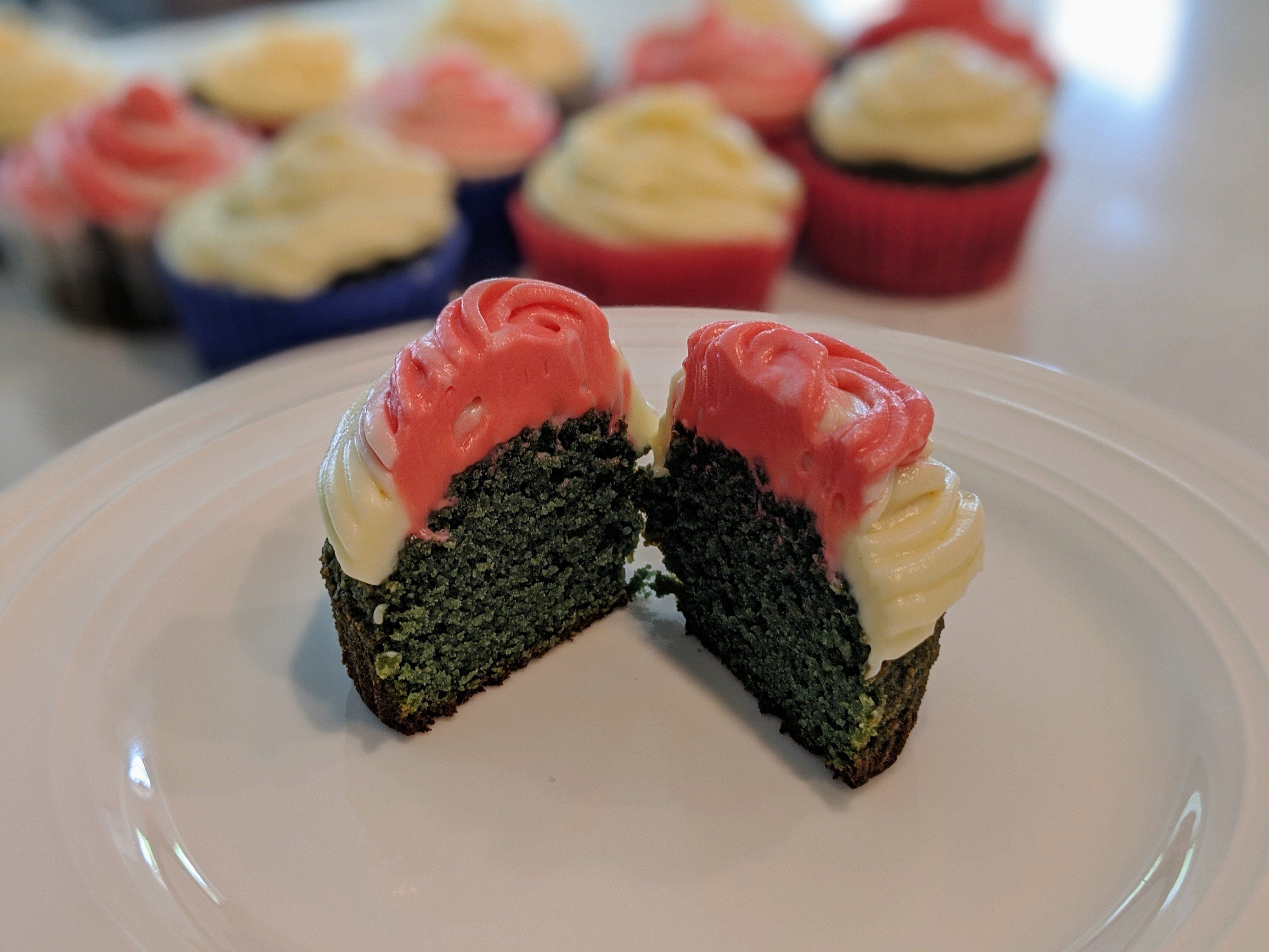A ChipMonk Experiment! Low-Carb Keto 'Blue' Velvet Cupcakes